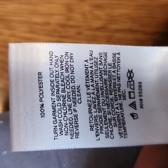 NEW Express Silver Metallic Sleeveless Blouse Size M (NWT) - Picture 4 of 10